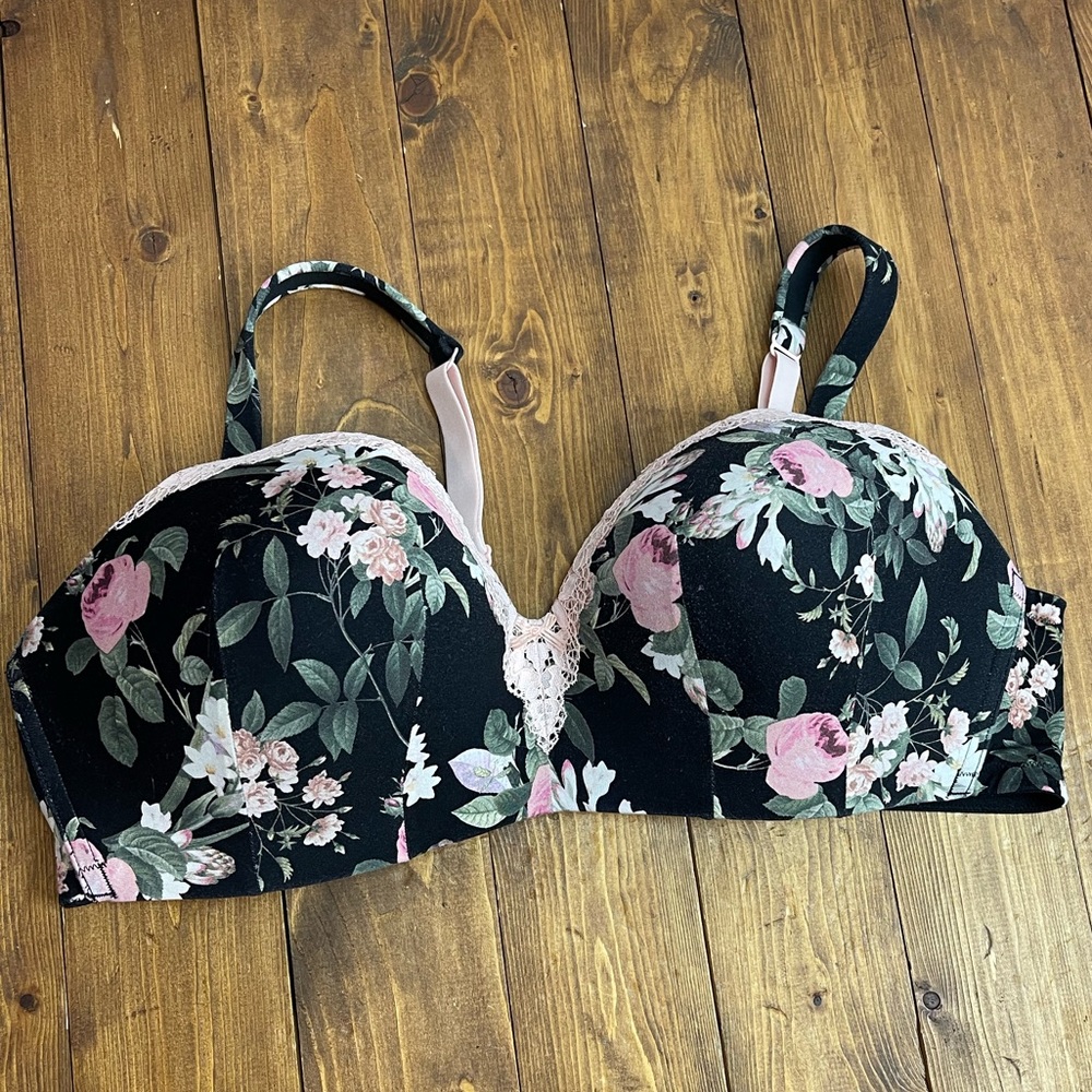 Floral Lace Trim Black & Pink Molded Cup Bra
